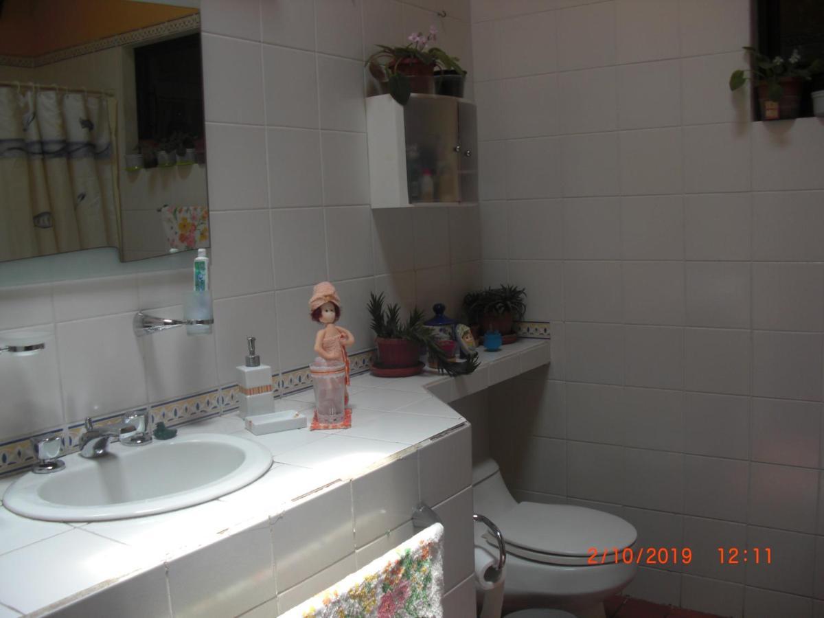 Quinta La Gardenia Hotell Puembo Eksteriør bilde